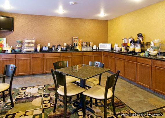 Quality Inn & Suites Декора Ресторан фото